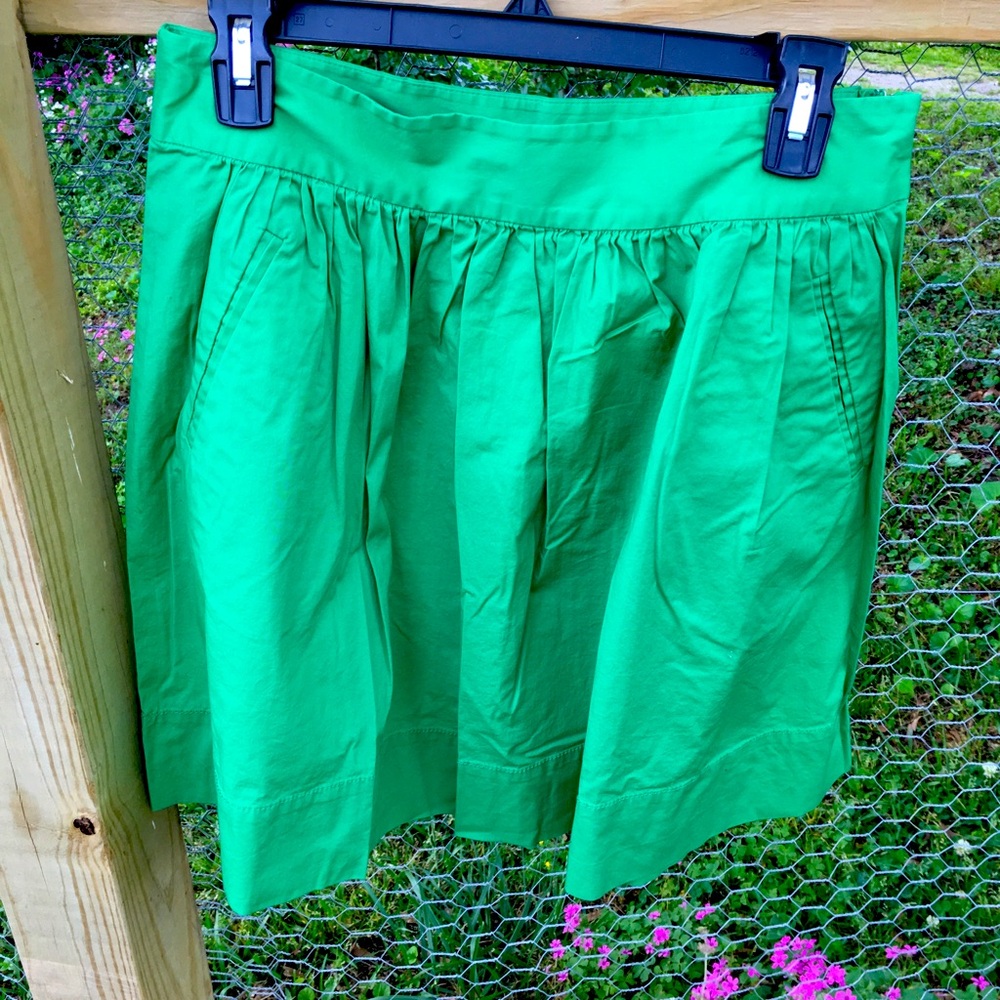 Banana Republic Green side zip skirt size 6 pockets!